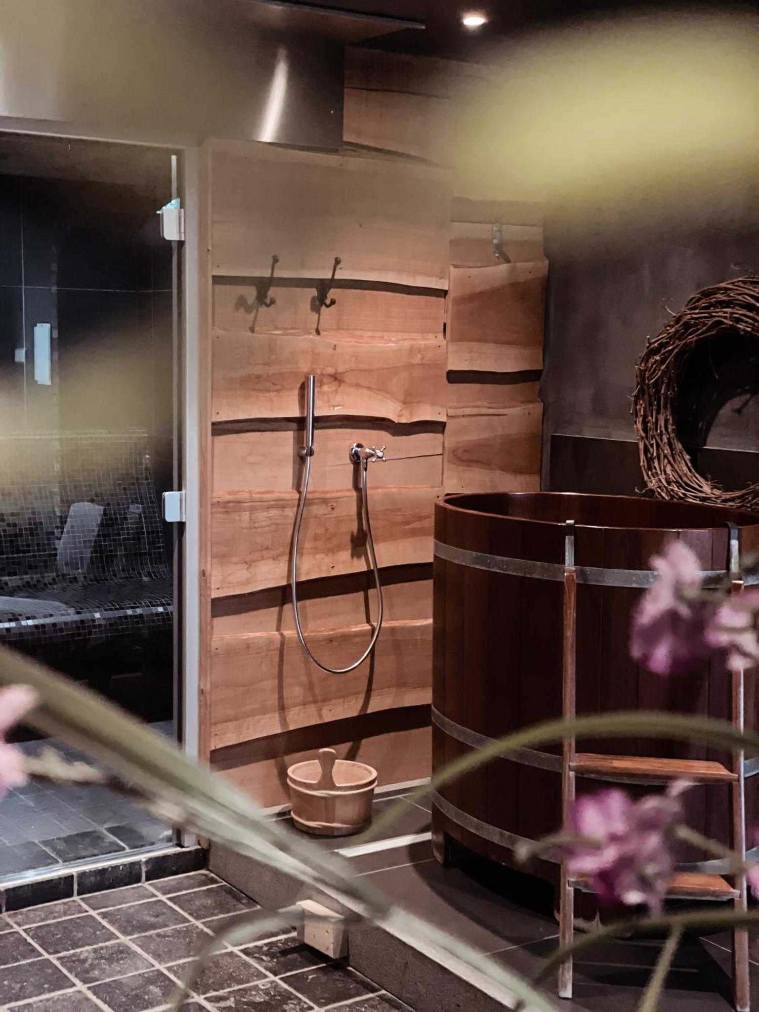 Lienden Betuwsch Badhuys Bed & Breakfast エクステリア 写真